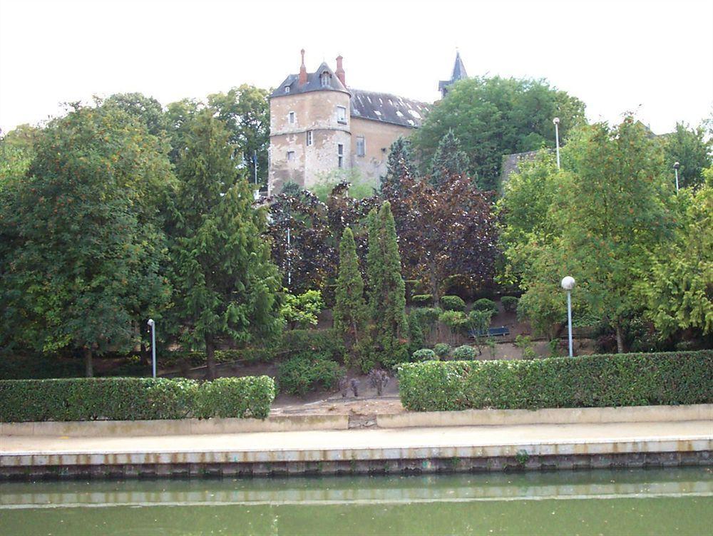 Logis Hotel Central Montargis Exterior photo